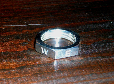 大阪超安い  ナットリング指輪シルバー925サイズ9号だと思います☆ WEIRDO リング